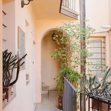 Quiet In The Heart Of Trastevere Διαμέρισμα *