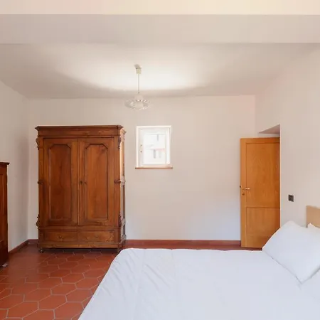 Quiet In The Heart Of Trastevere